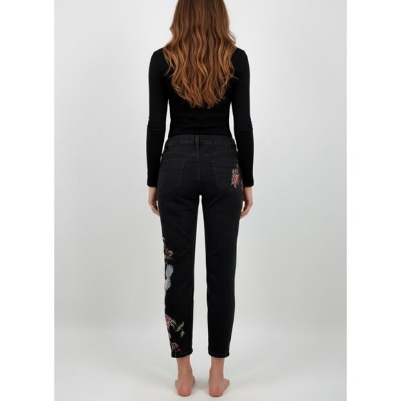 VTG Nanette Lepore Black Floral Embroidered Cropped Jeans | Mob Wife Coquette 8 - Picture 7 of 16